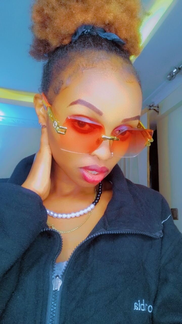 Skinny_m live webcam