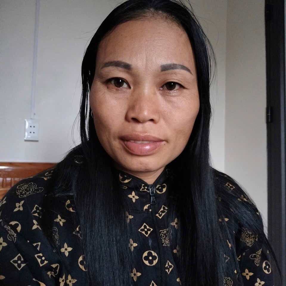 myliveeroticcams.com karen_china livesex profile in i-live-in-the-sunflower-field cams