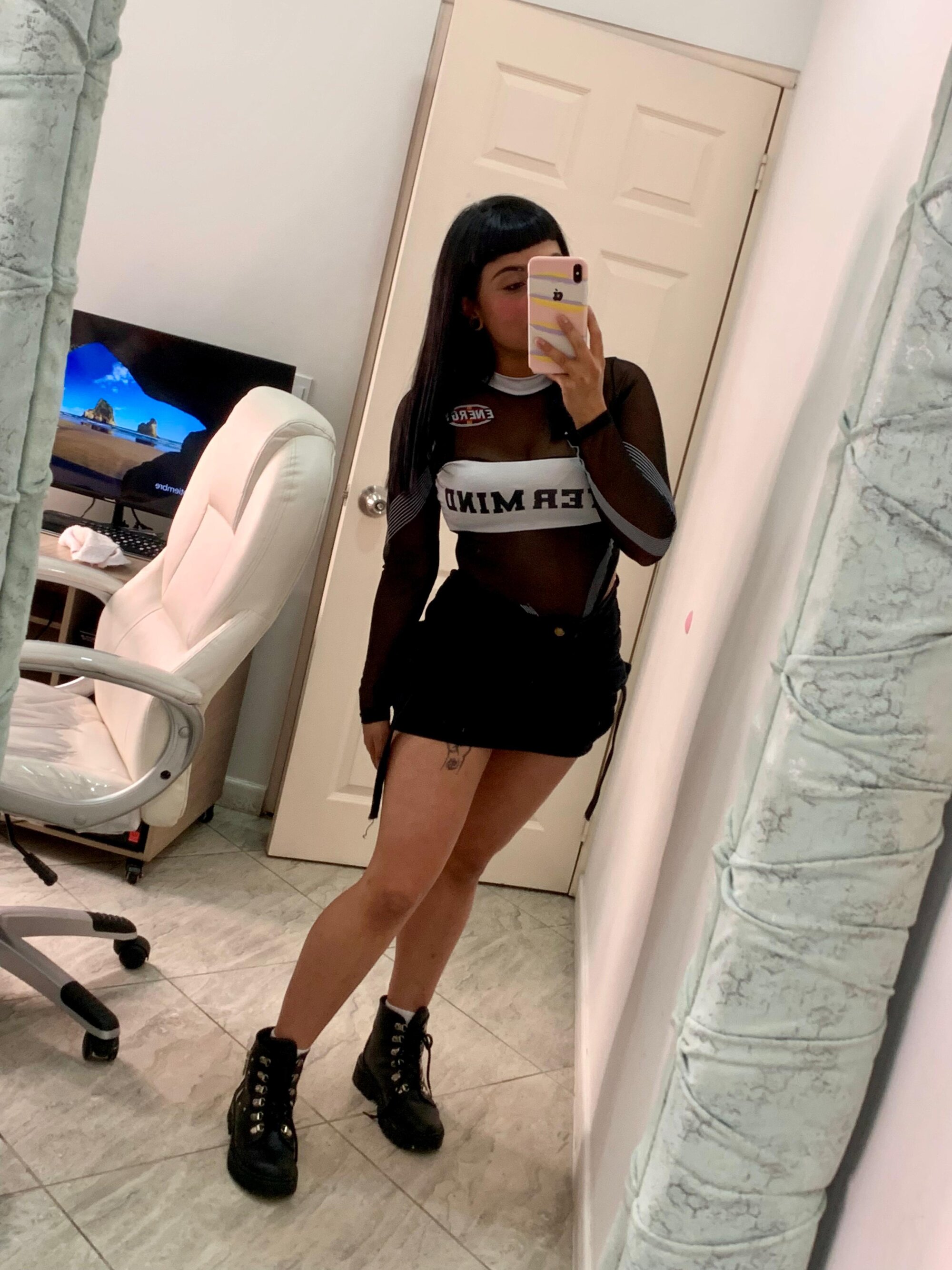 aurora_jones_