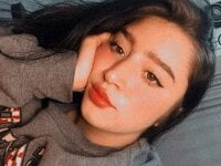 EmilyEvanss69's Live Sex Cam Show