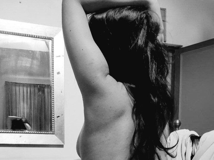 Minolilk live cam model at StripChat