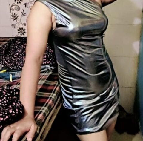 livestrip-joy.com naughty-prachi livesex profile in granny cams