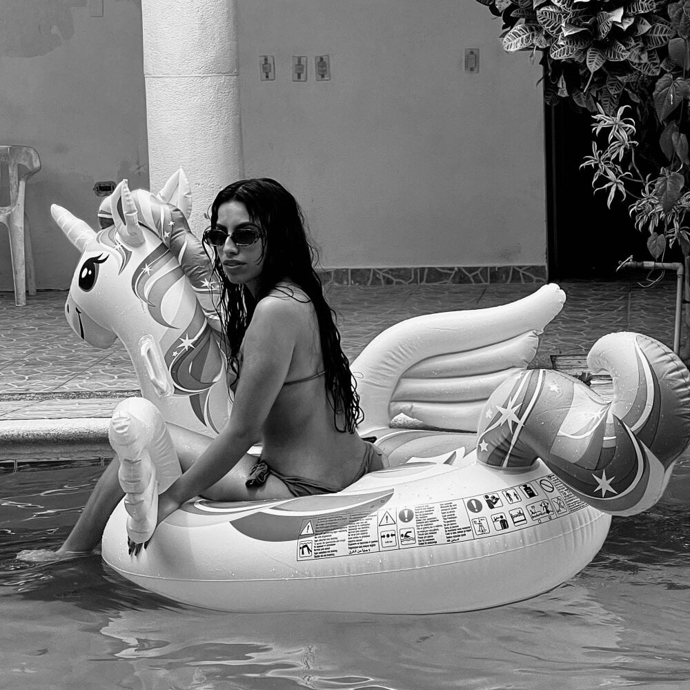 elivecams.com elowhyn_dior_tp livesex profile in i cams