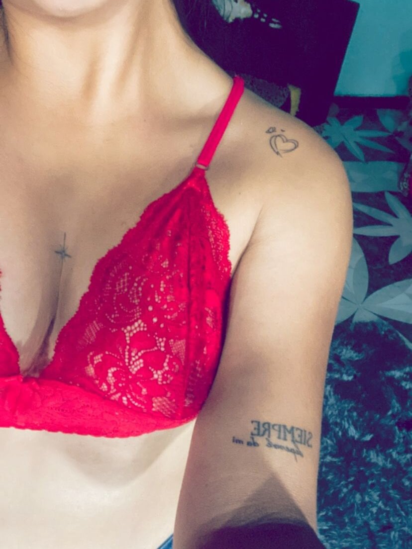 sleekcams.com lapicarona18 livesex profile in colomb cams