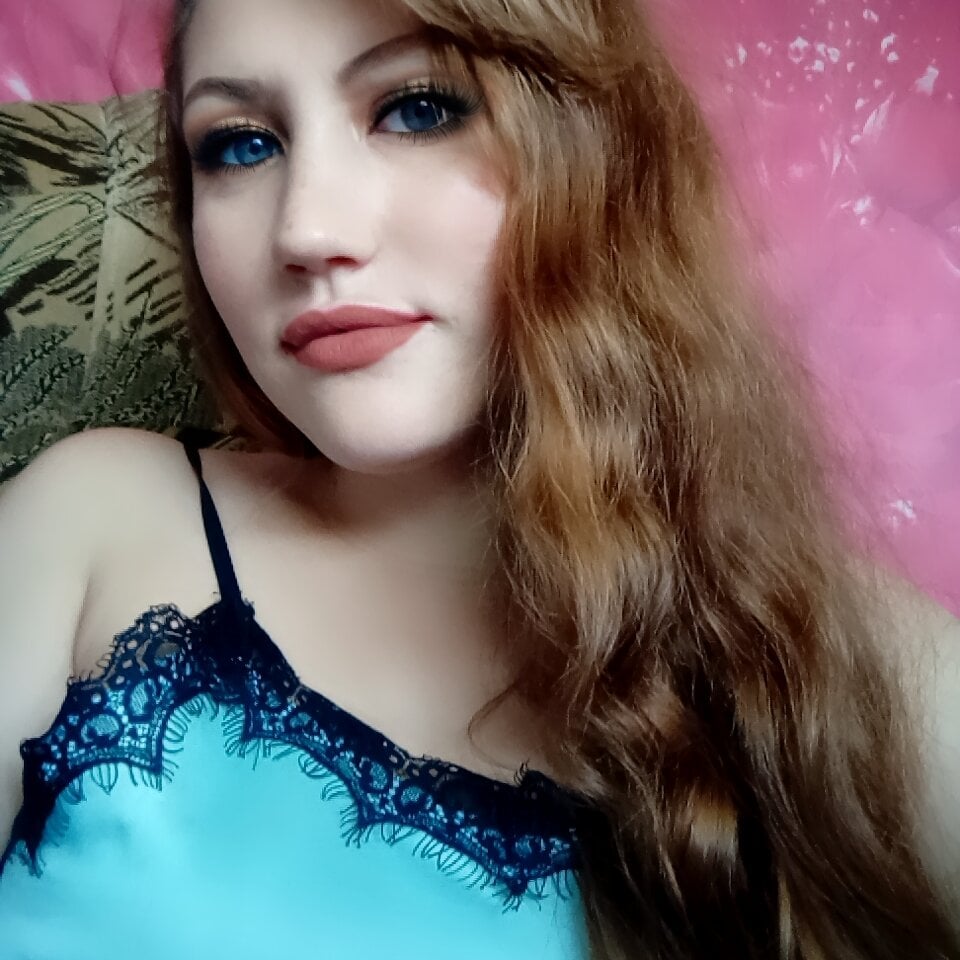 Kathie_Delia's Offline Chat Room