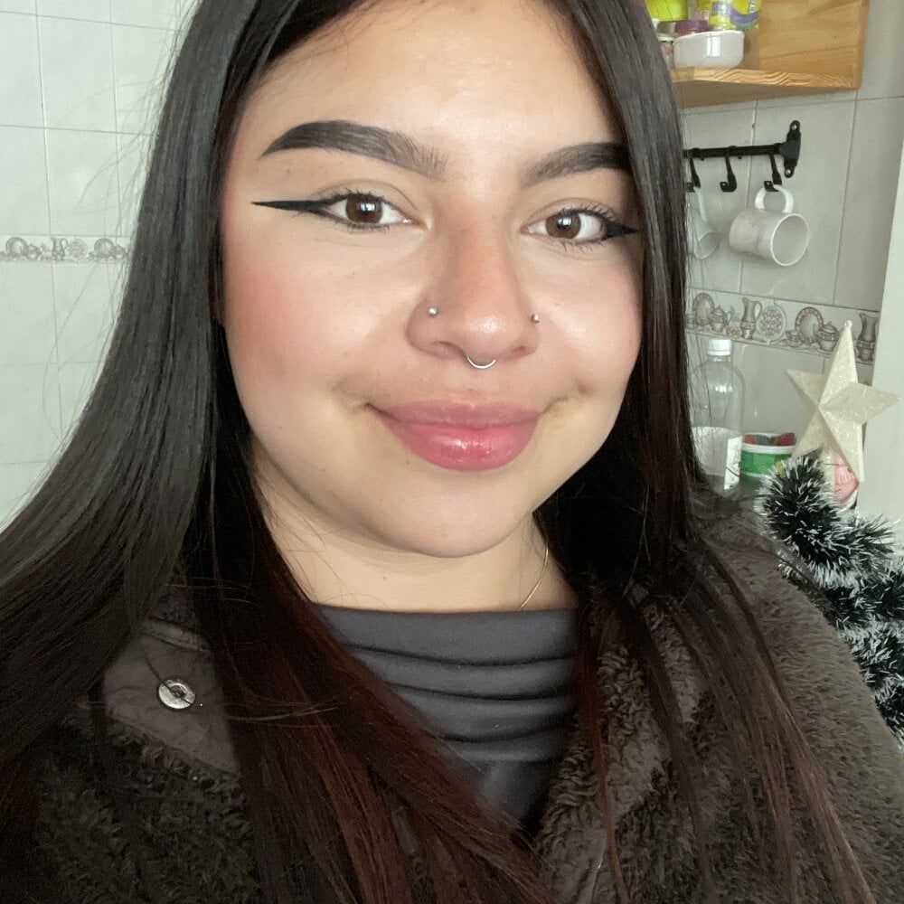 rudecam.live marianaa__ livesex profile in whispering-woods-of-europe cams