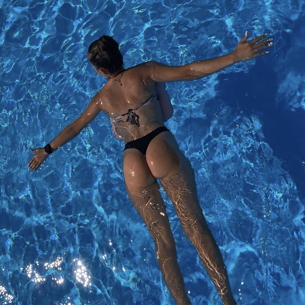 livestrip-joy.com natashaa15 livesex profile in white-hair cams