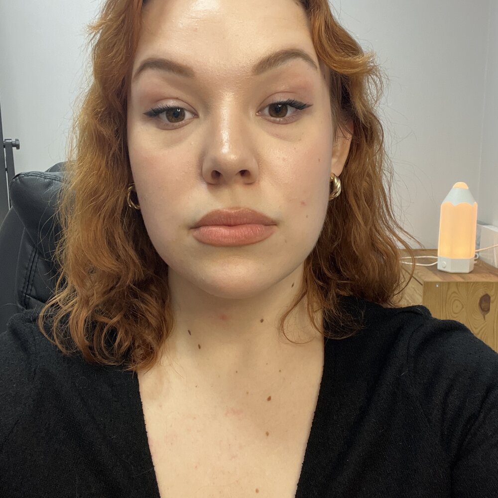 watchgirlcam.com emily_boker livesex profile in chamber-of-secrets cams