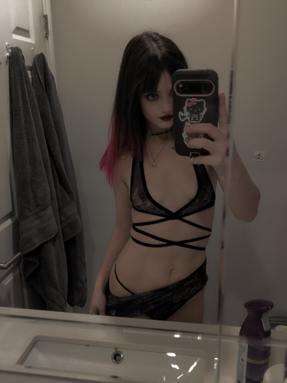 247camsex.com cheekycherry69 livesex profile in in-your-magic-dreams-3 cams