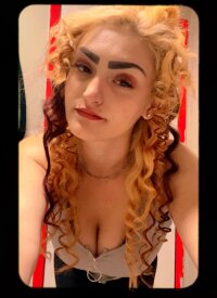 _sWeeTDaHLia_'s Offline Chat Room