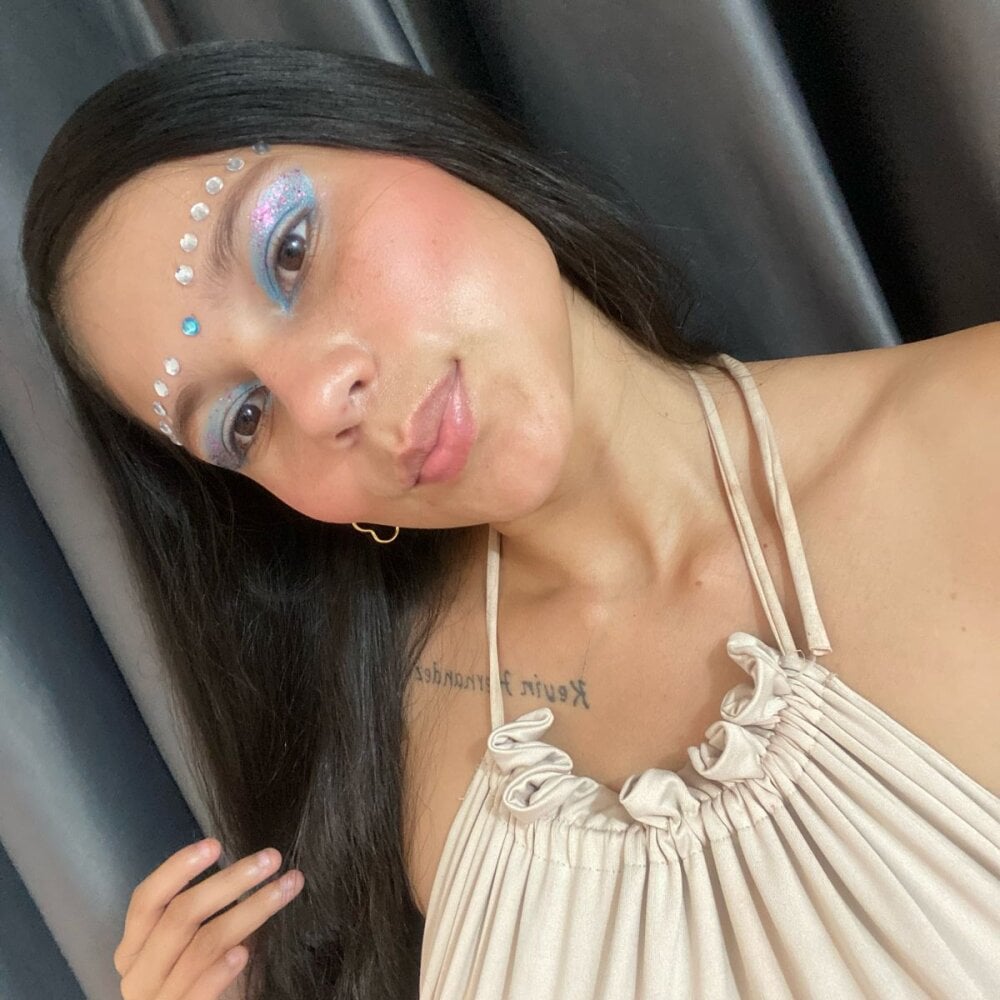 Live sex webcam photo for keranimarala_ #289991706