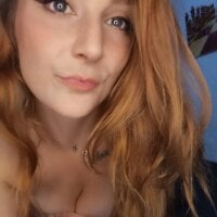 Justlustlucy's Offline Chat Room