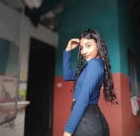 skinnycanella18's webcam live show