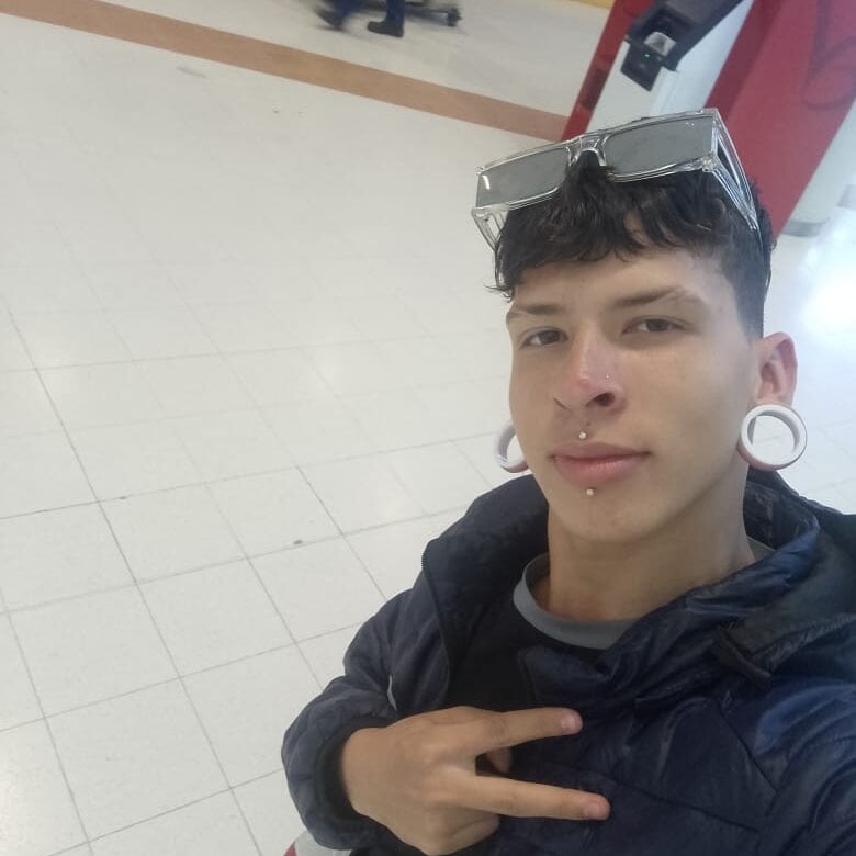 alejoos_anki from stripchat