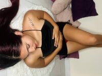 bella_cherry1's webcam live show