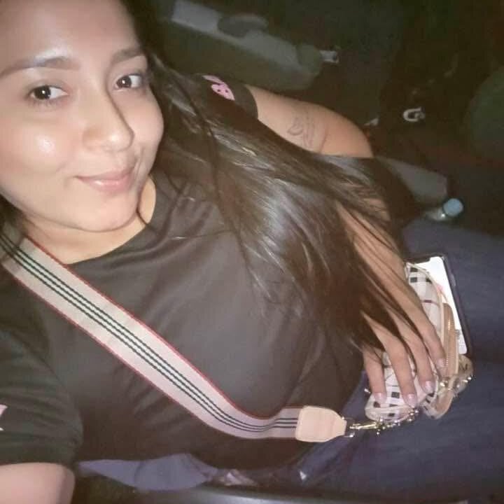 Azahara_bigtits profile