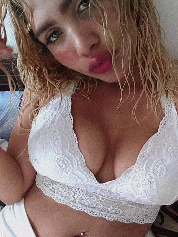 Eva_Hoot's Offline XXX Chat