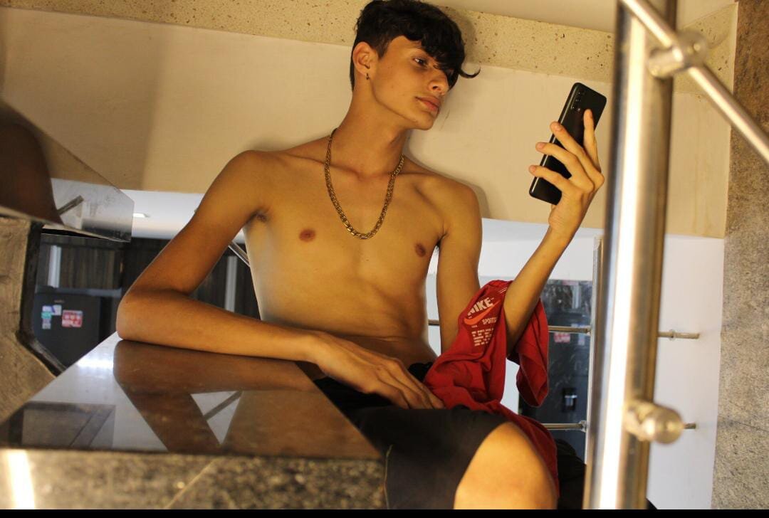 Alex_Strip_