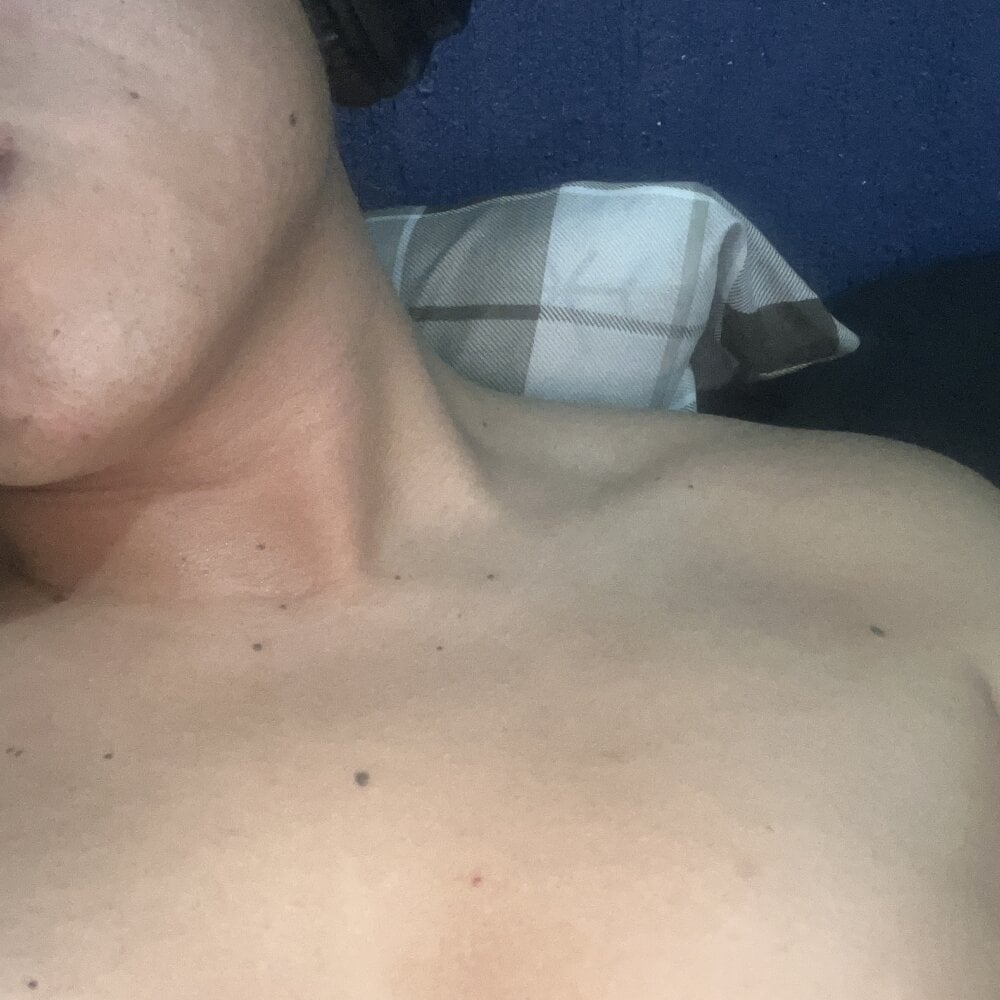 alejandro_123xz's Offline XXX Chat