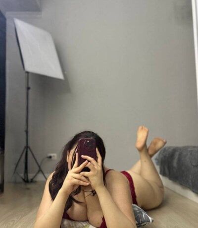Skyelle_
