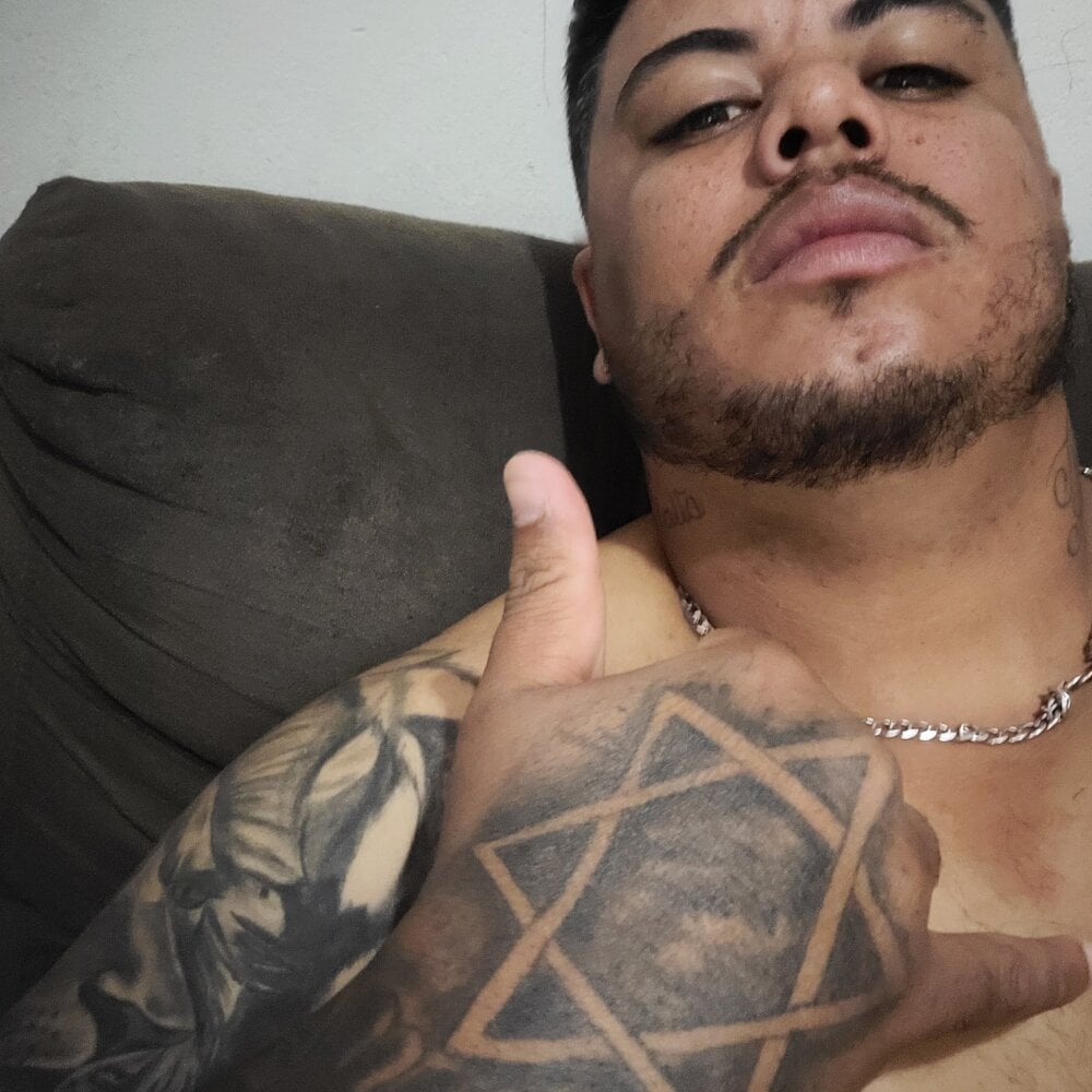 jhowosafado from stripchat