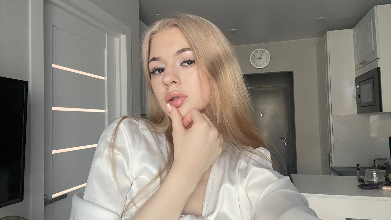Sofy_Moore