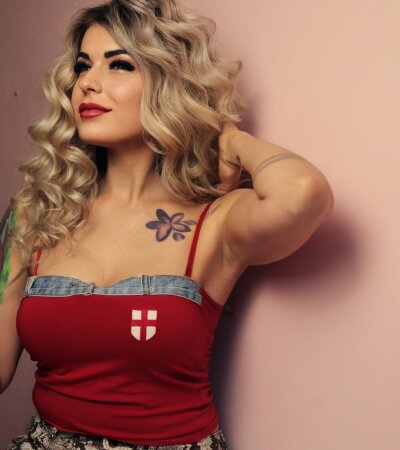 HotBlondSuggar 🛥 online stream