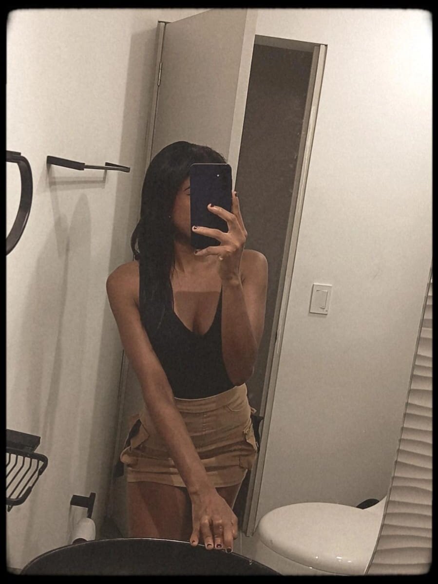 Scarleett_29's Offline XXX Chat