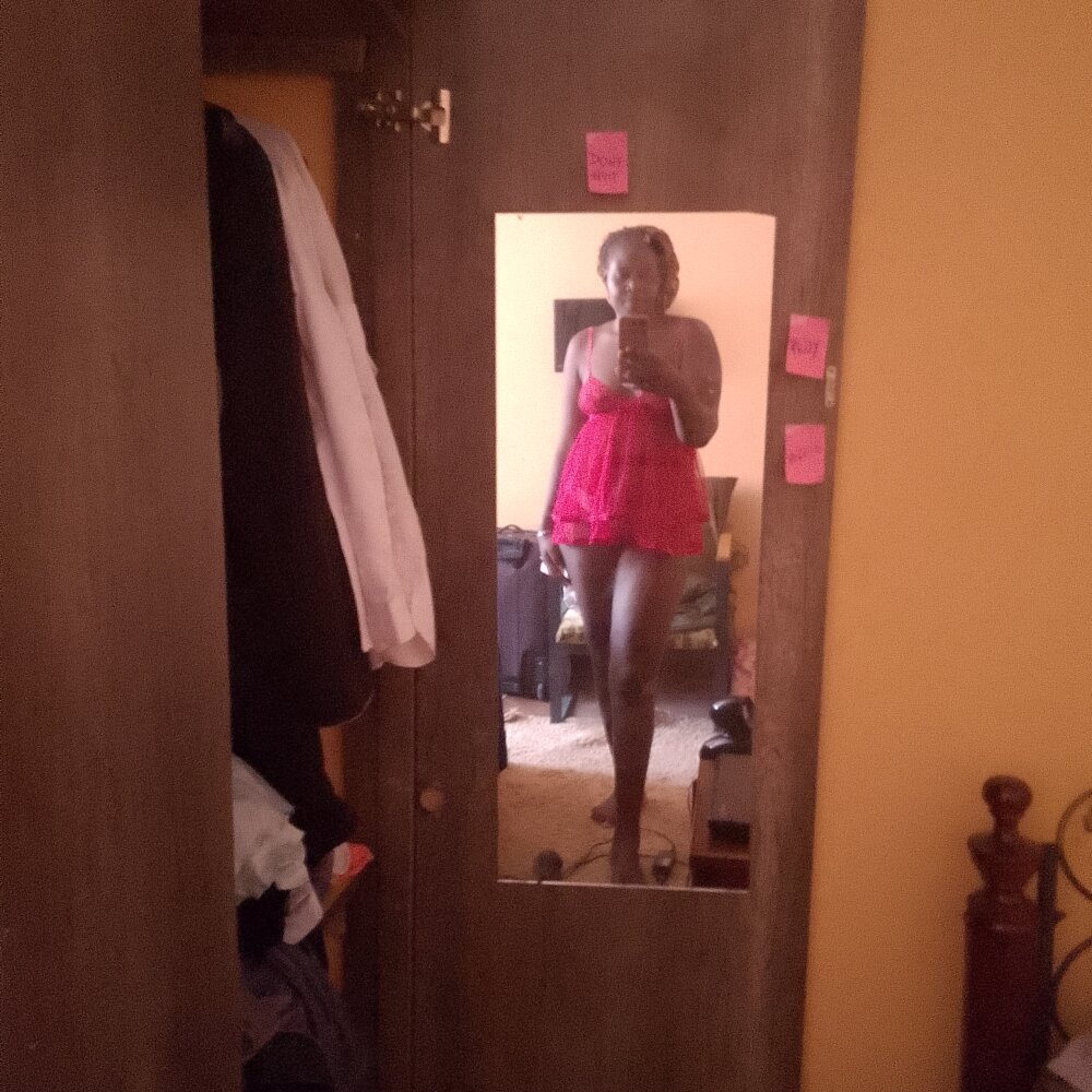 Live sex webcam photo for Curvy_shazz #289696090