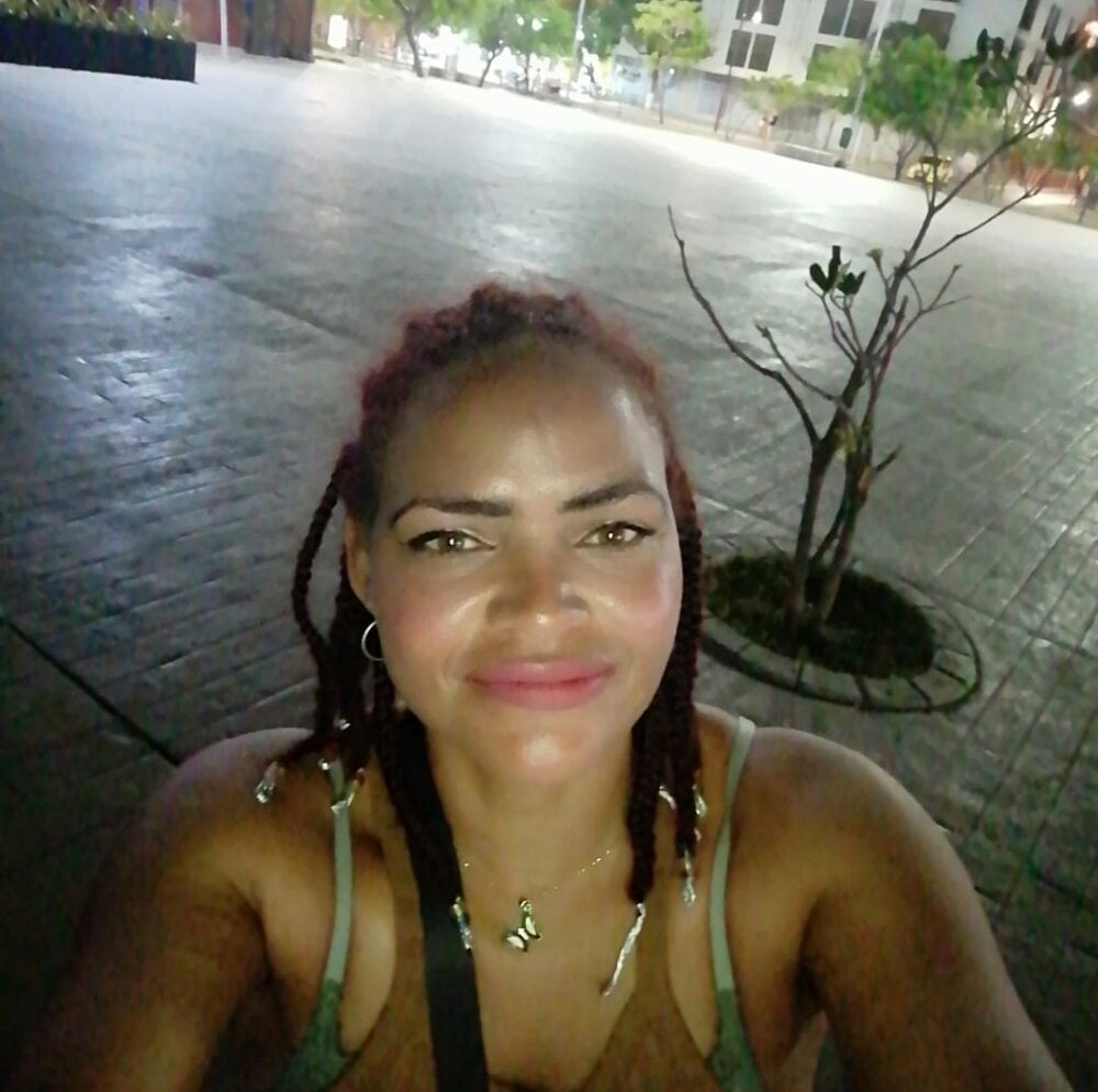dindolpaula- Live Cam