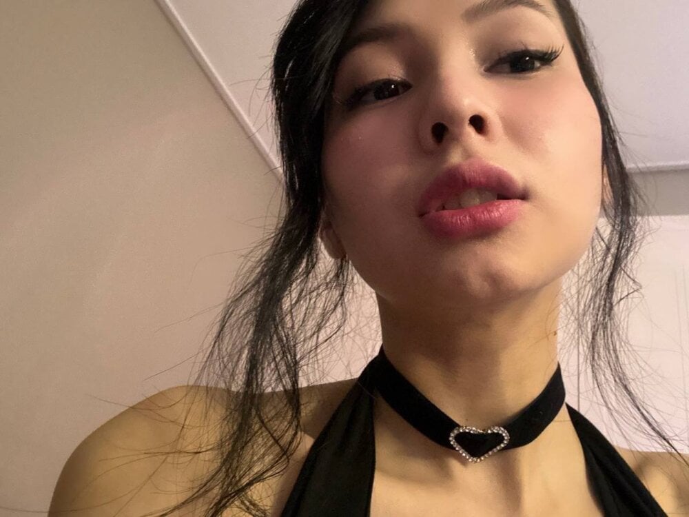 evelinenorth profile