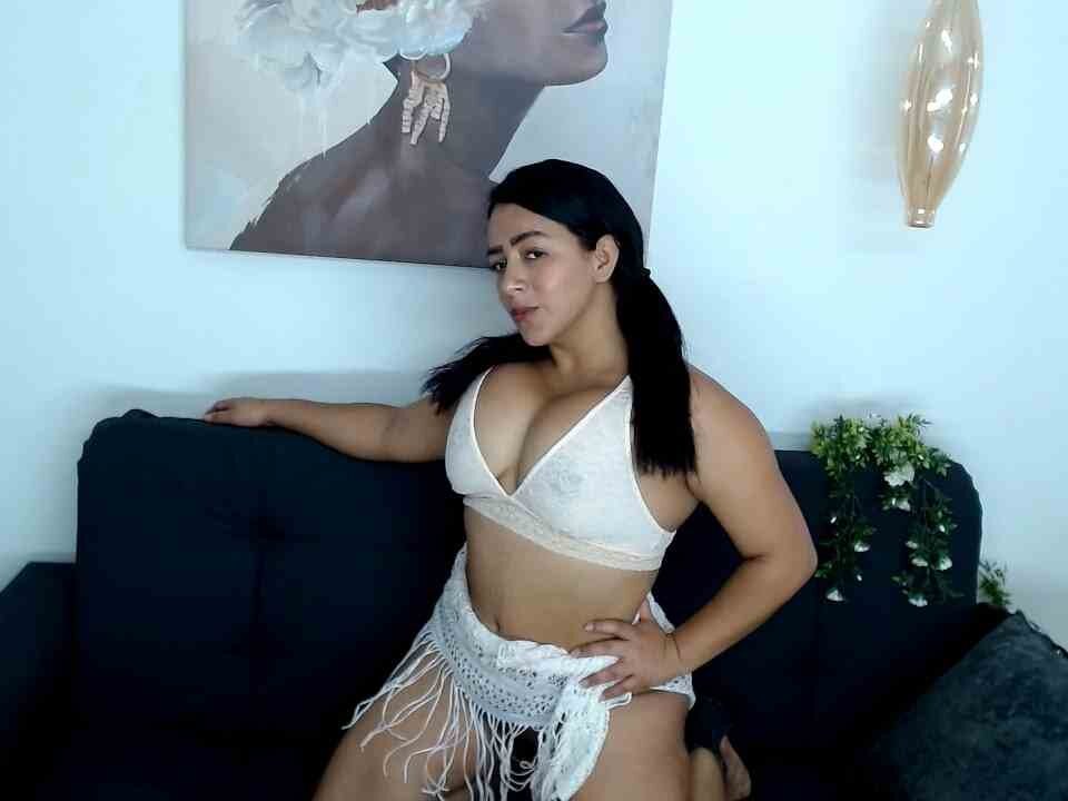 Watch  AlexiaGonzales live on cam at StripChat