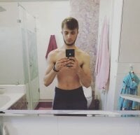 Grek32X's webcam live show