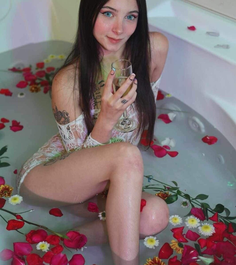 lucyy_tay profile