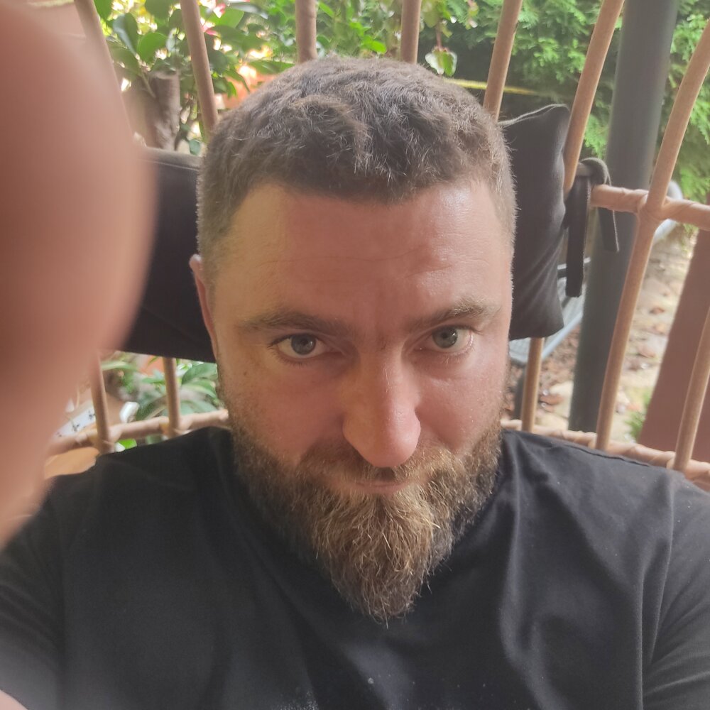 szajbinski11 Adlı Modelin Çevrimdışı XXX Sohbeti