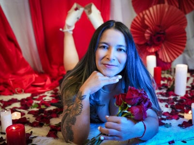 sophie_1 - topless latin