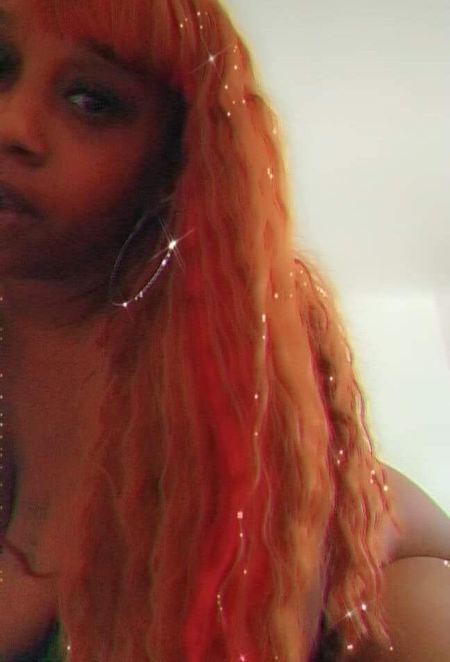 DestinyThickems89 live cam model at StripChat