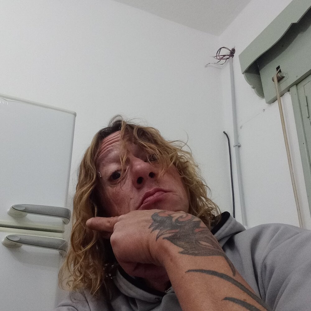 cristian24343 from stripchat
