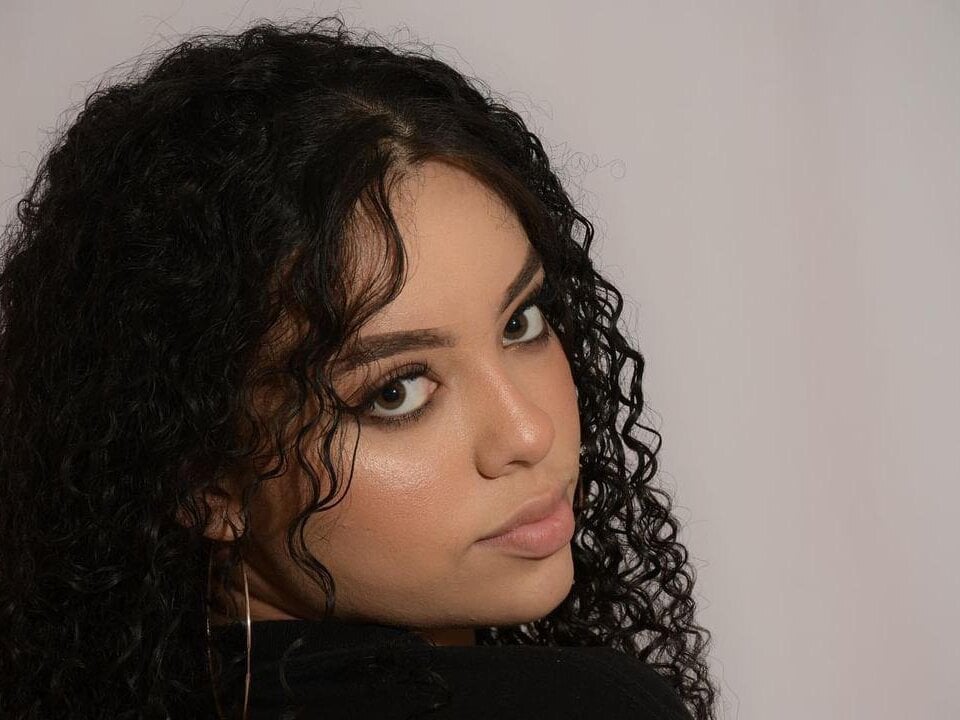 Live sex webcam photo for hannah_carter_ #288135629