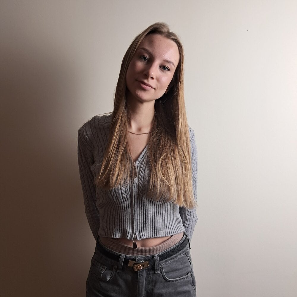 carmenlipkin webcam livesex profile in straight-to-the-cemetery cams