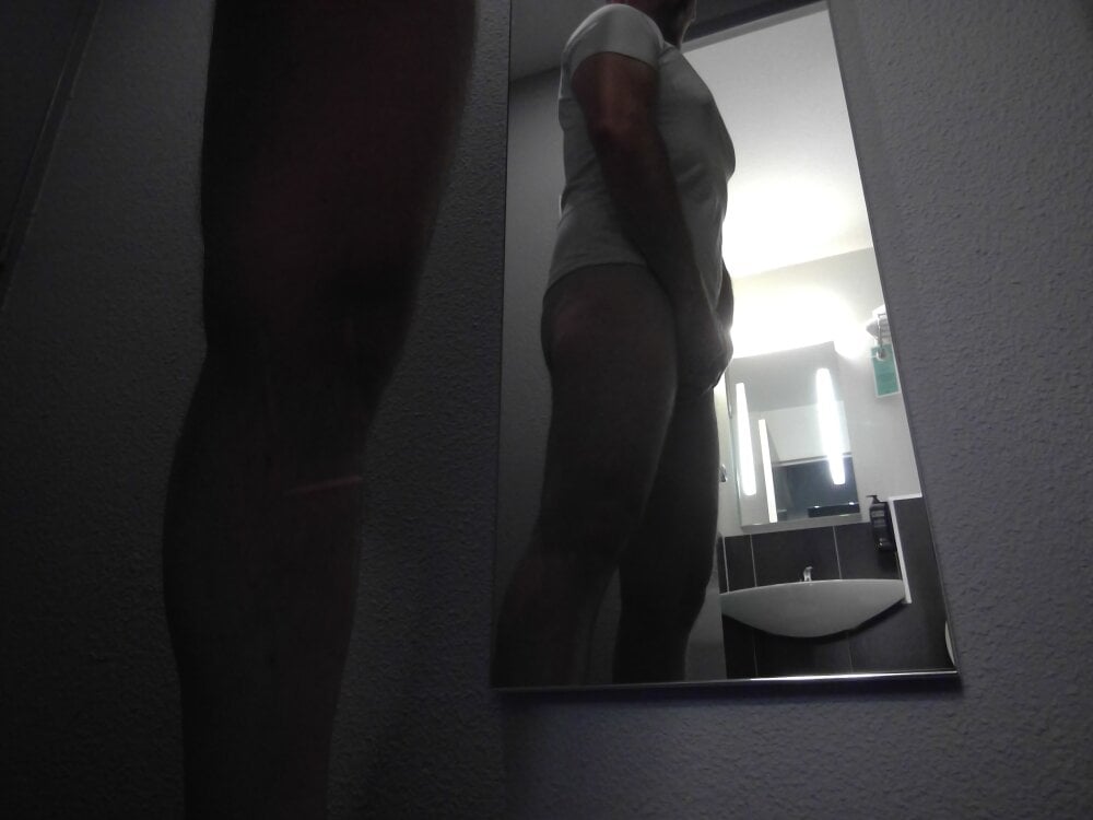 Dikkouxxx's Offline XXX Chat