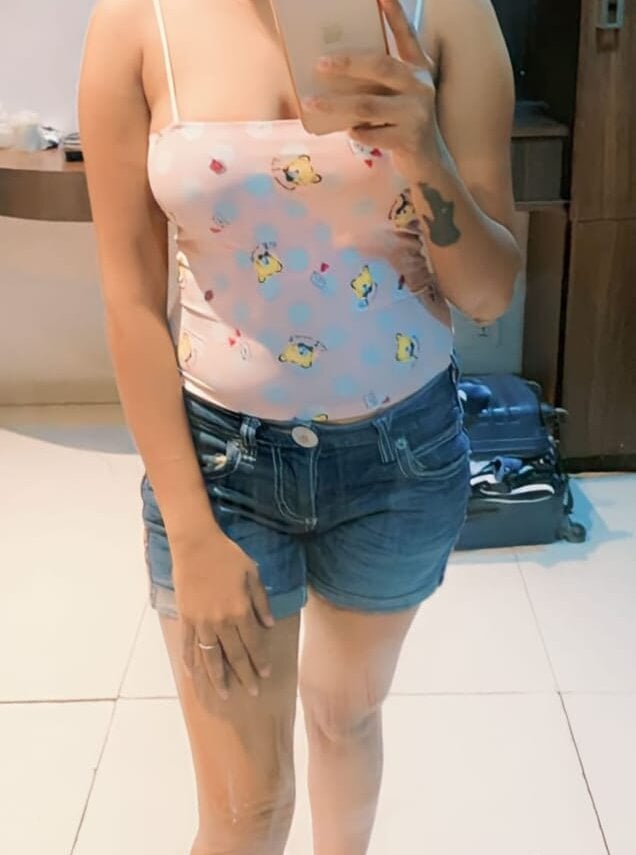 Cute_Rakhi8 live cam model at StripChat