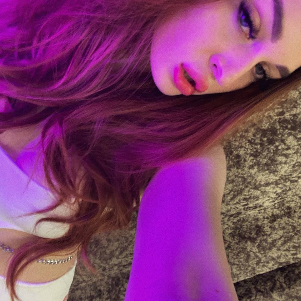 Live sex webcam photo for AlmaHardy #289562906