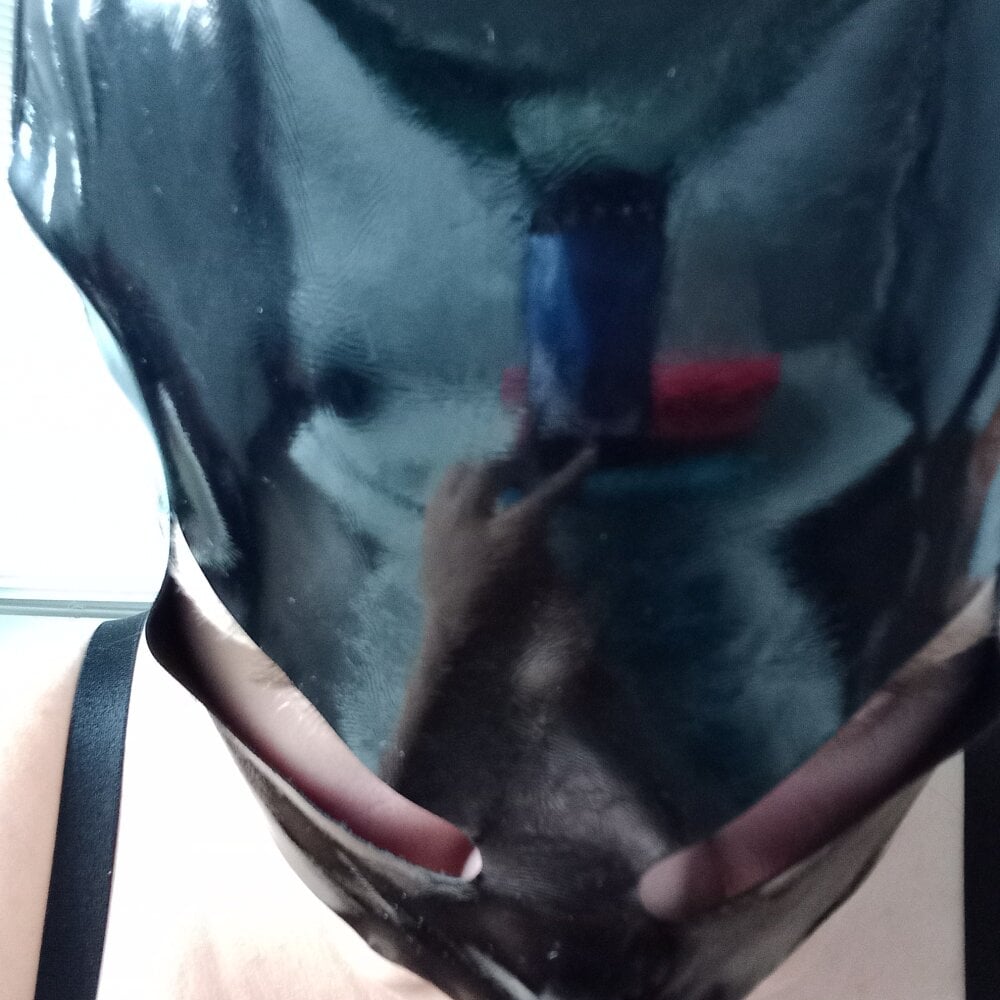 watchgirlcam.com leonie354_ livesex profile in habibis-mansion cams