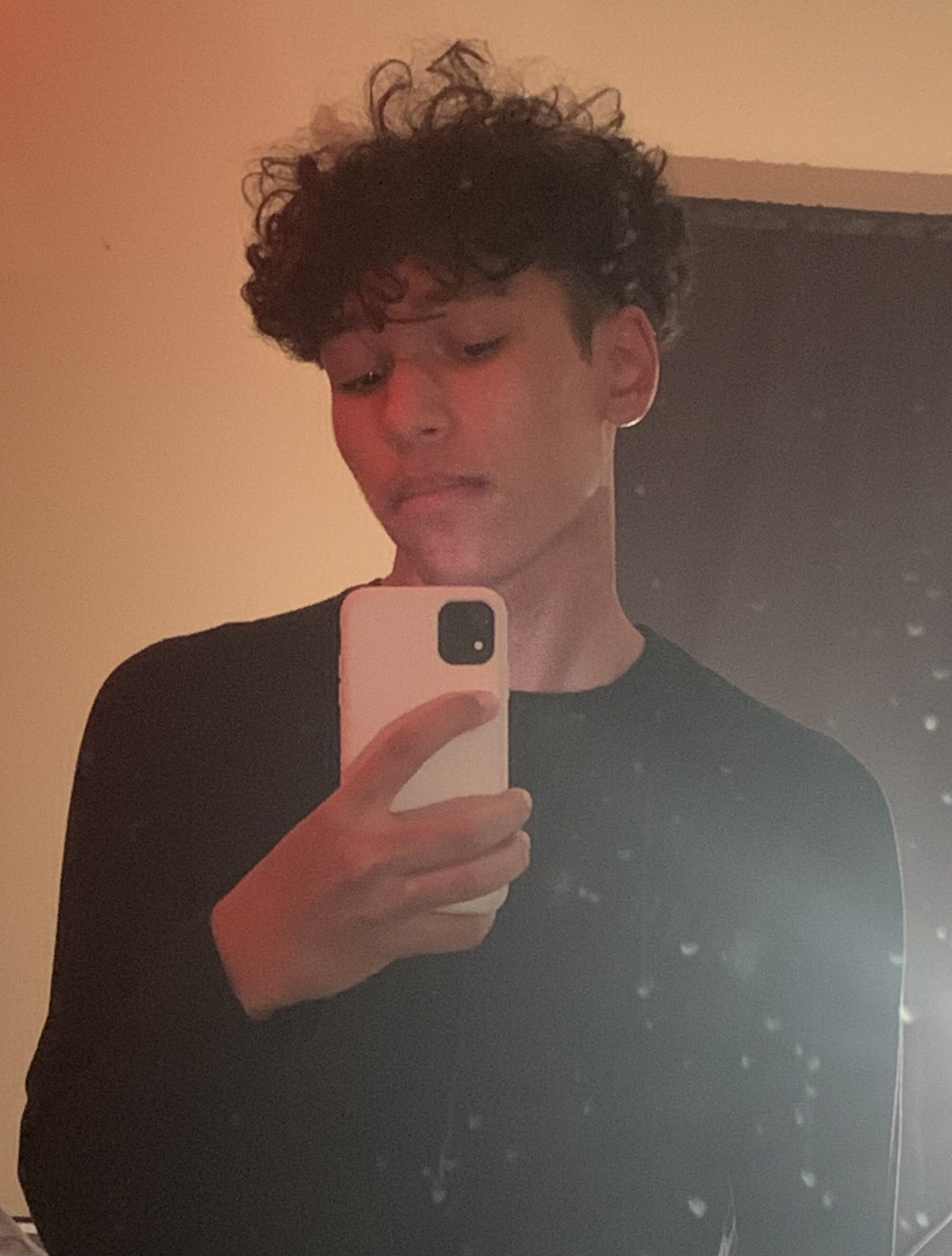 Skinnyywithbigdick live webcam