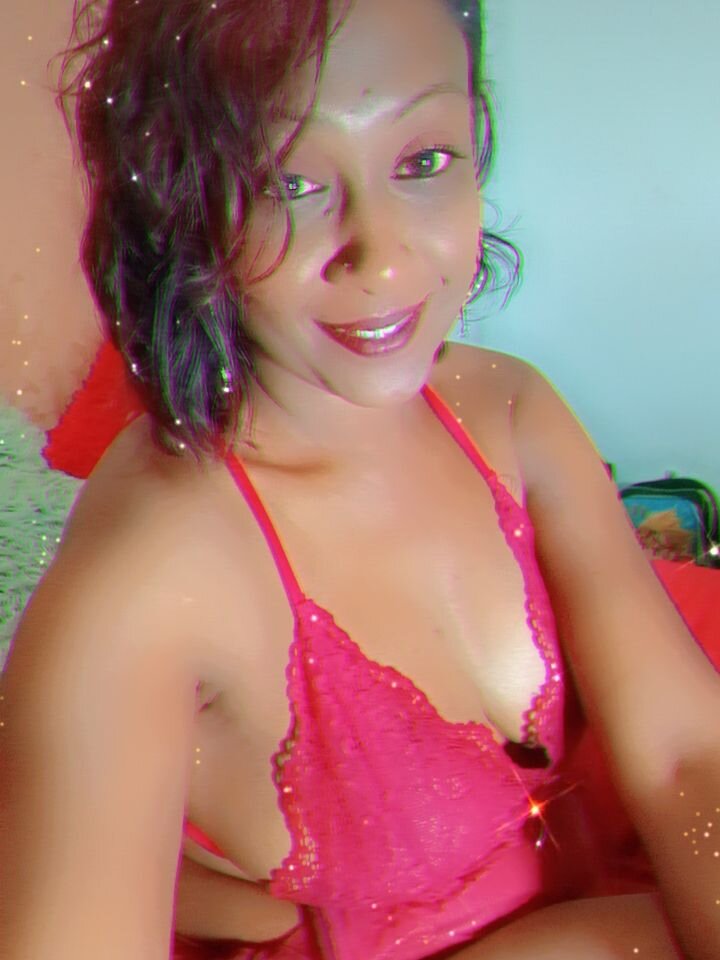 Live sex webcam photo for Indianteazerxo #290888067