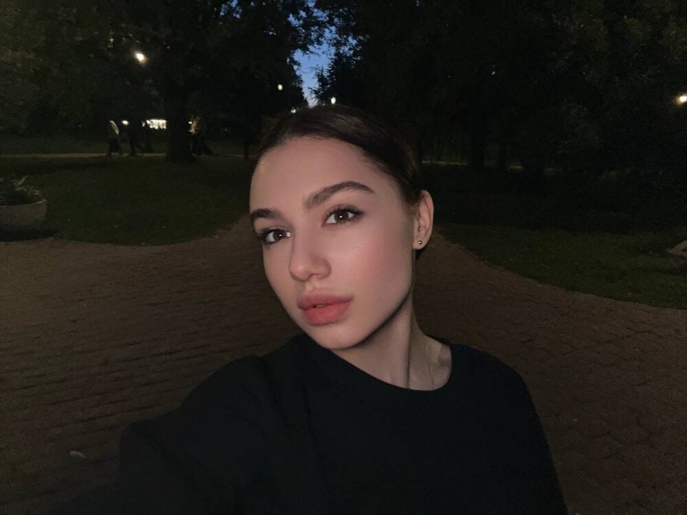frankieviall from stripchat