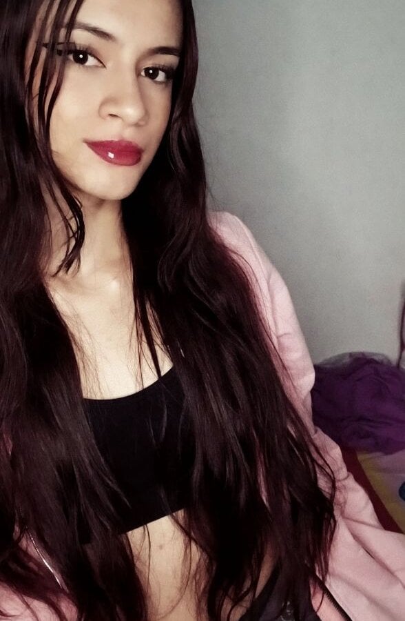 iluvcams.com lilithrouss1 livesex profile in english cams