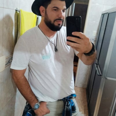 bumbumtatuado from stripchat