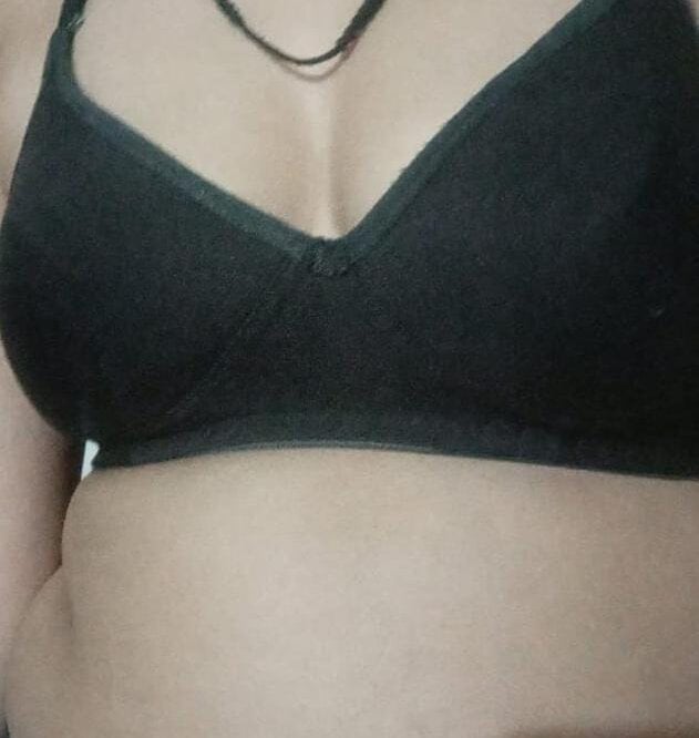 mahira_kapoor webcam livesex profile on sexcam3d.net